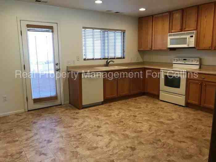 6809 Ivy Glen Way - Photo 3 of 13