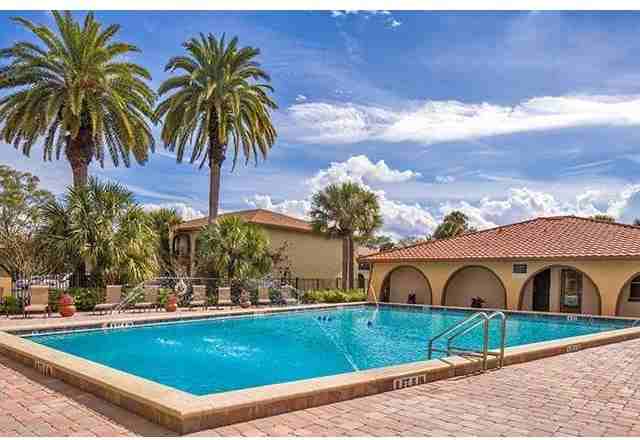 Goldelm at Valencian - Photo 2 of 24