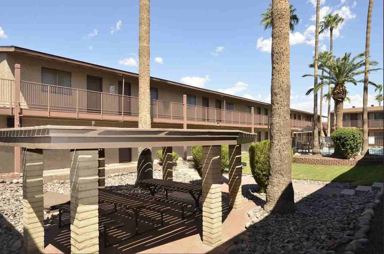 4RentWeekly - Phoenix West - Photo 3 of 14