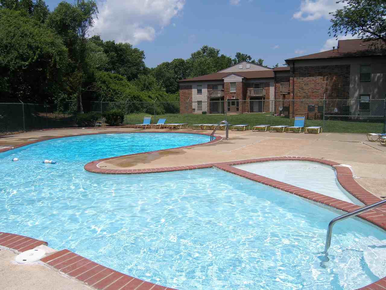 Kensington Square Apartments - Photo 2 of 24