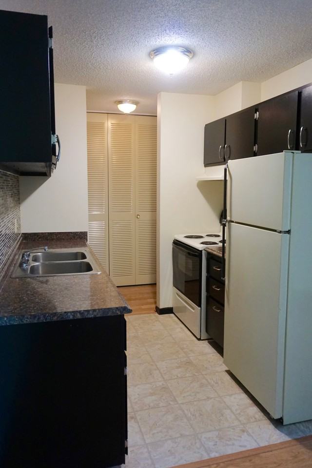 Winnetka Village Apartments - Photo 3 of 15