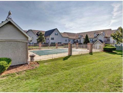 Madison Woods - Photo 2 of 11