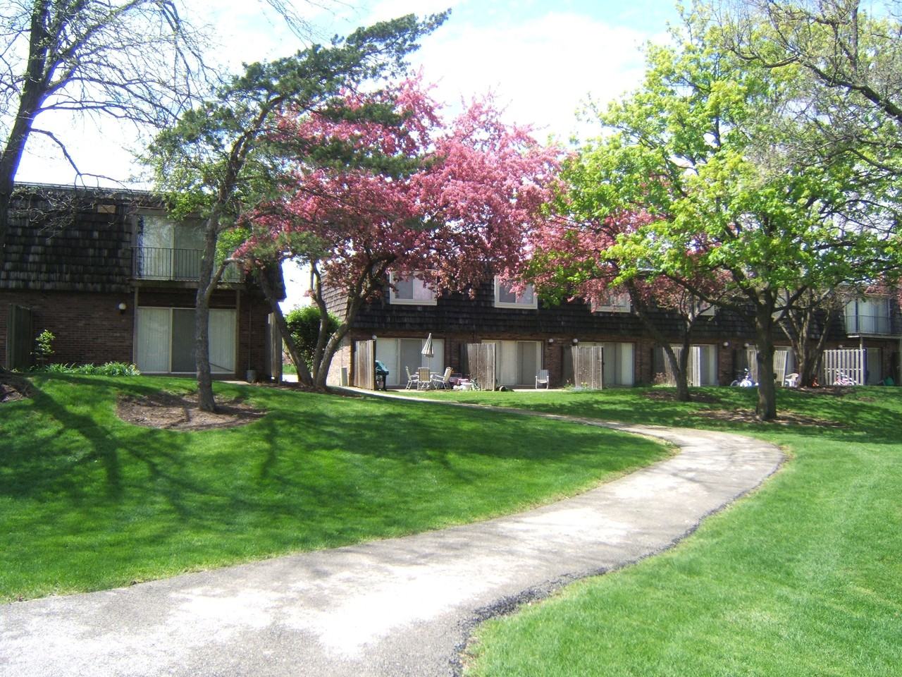 Country Villas Apartments - Photo 2 of 20