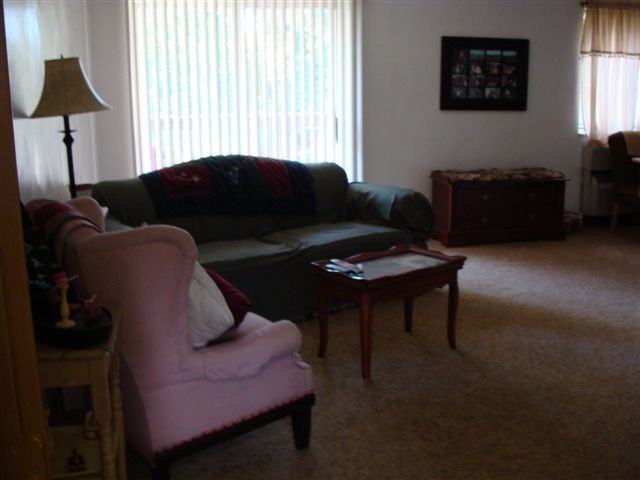 Tree Top Manor - Photo 3 of 3