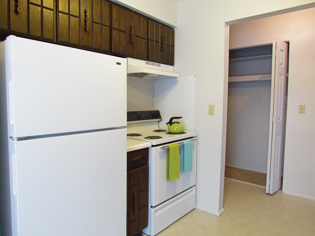 Sunridge Apartments and Townhomes - Photo 3 of 8