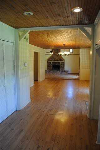 307 Pinemont Dr - Photo 3 of 11