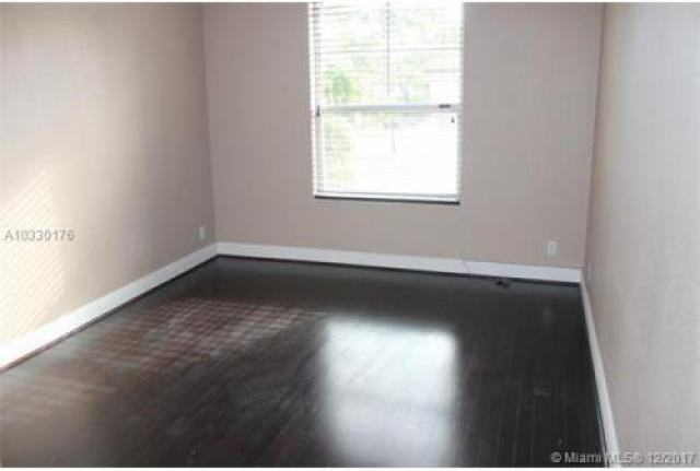 7467 NW 114th Terrace - Photo 2 of 6