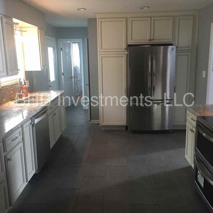 5343 Daniel Dr - Photo 3 of 6