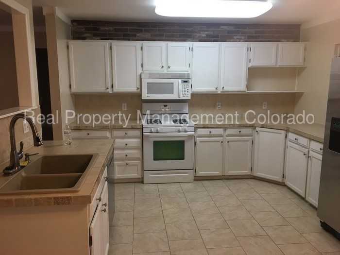 2603 Clay Ct - Photo 3 of 19