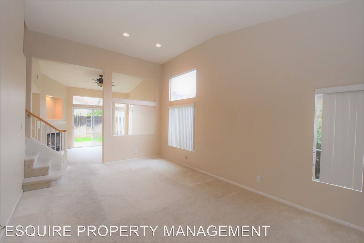 435 Paseo Del Valle - Photo 3 of 20