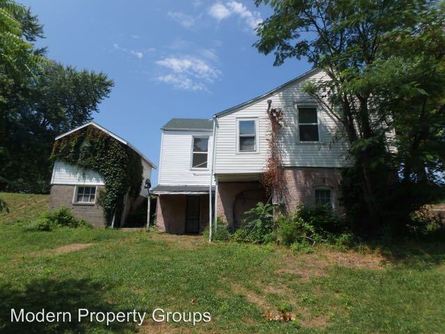 916 6th St - Photo 2 of 22