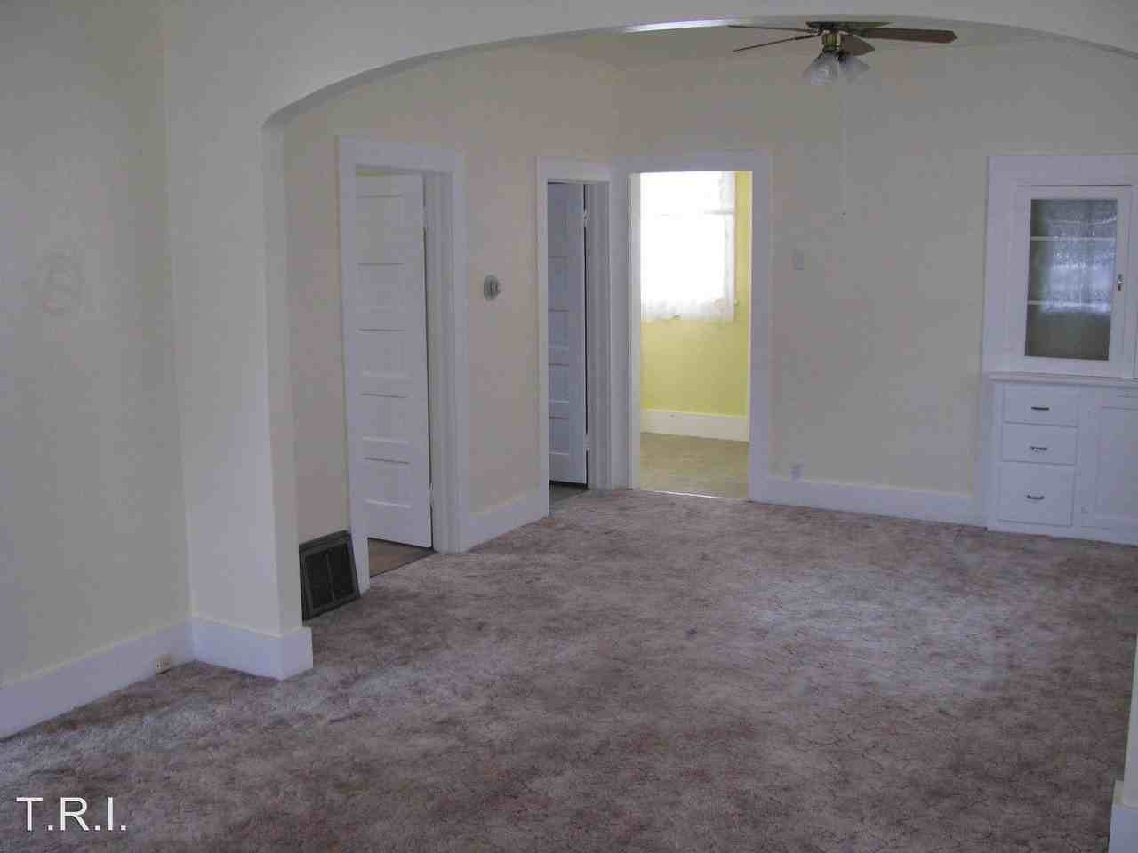 124 S 2nd St - Photo 2 of 4