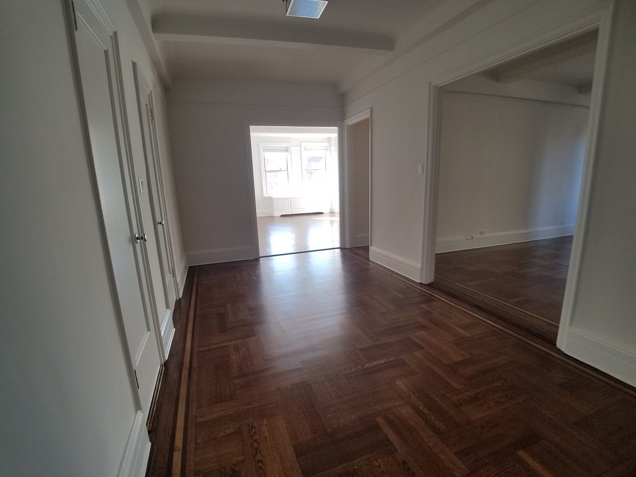 Central Park West & W 81st St #7B - Photo 4 of 23