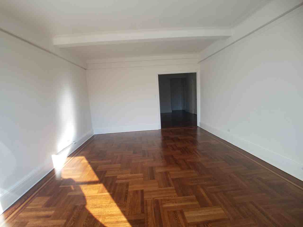 Central Park West & W 81st St #7B - Photo 3 of 23