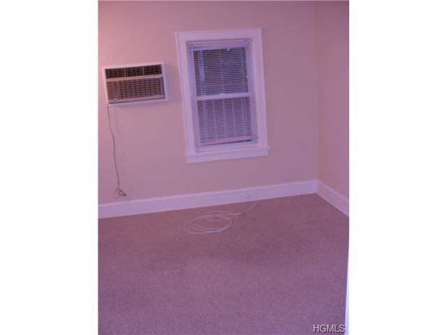 10 Circle Rd #1 - Photo 2 of 7