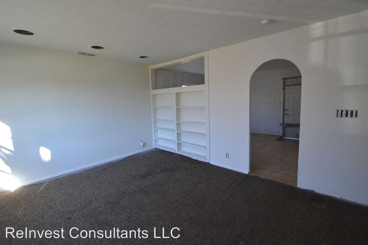 3436 Niagara St - Photo 3 of 11