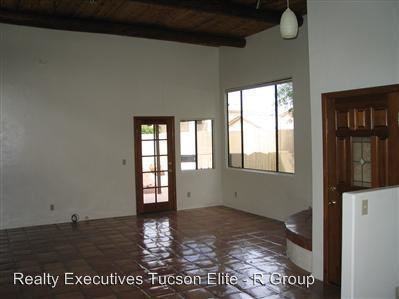 1268 Silverleaf Dr - Photo 3 of 19