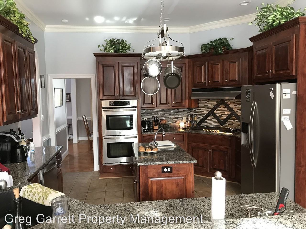 204 James Landing Cir - Photo 2 of 11