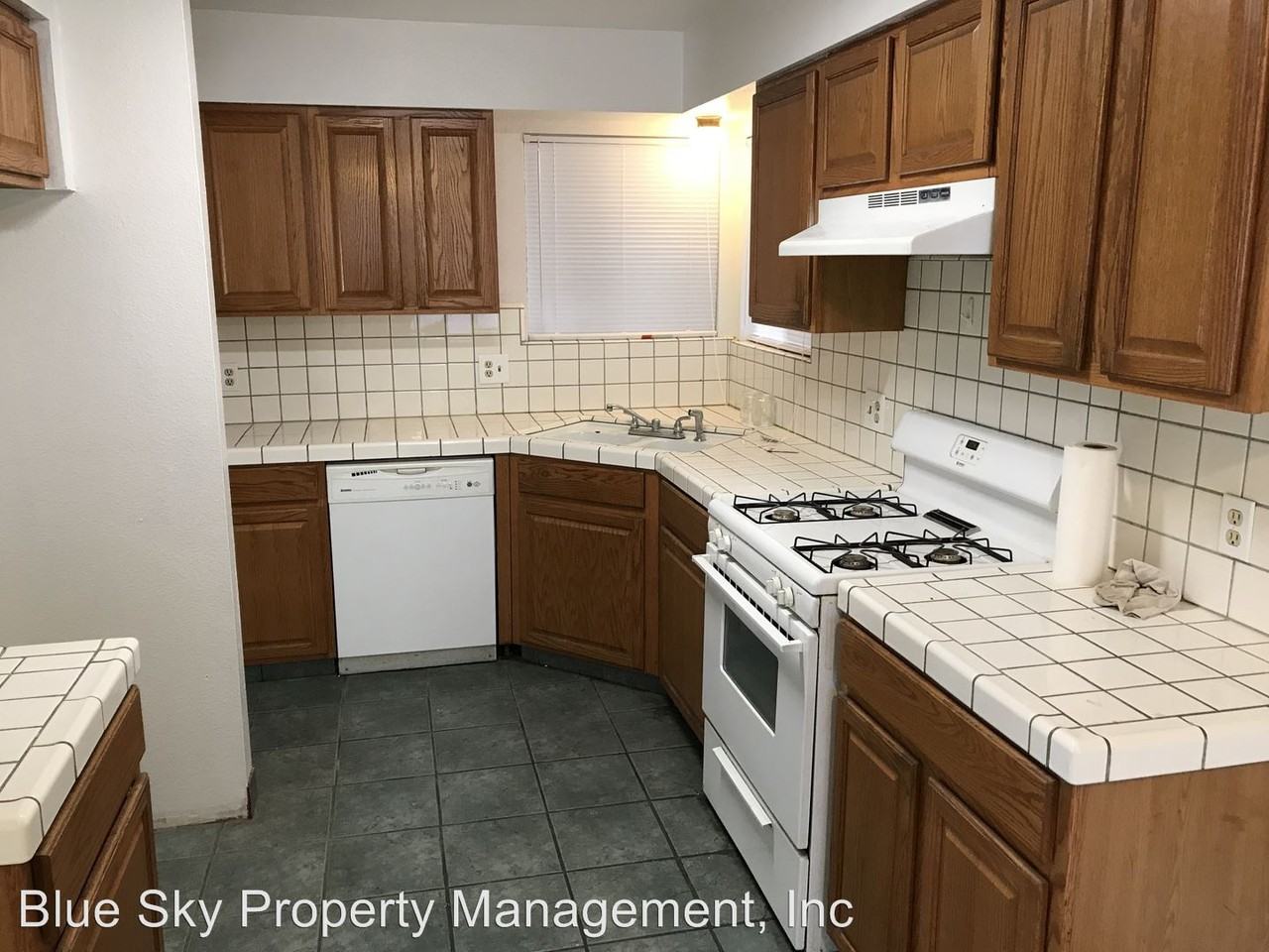 2341 Tomah Ave - Photo 2 of 12