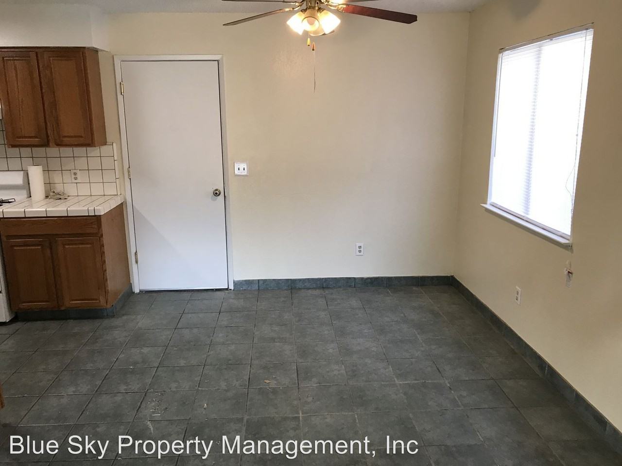 2341 Tomah Ave - Photo 3 of 12