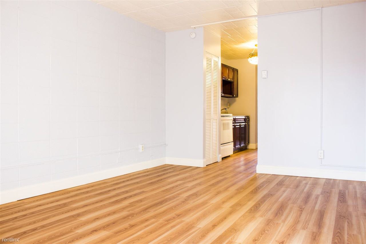 City Place Apartments - Photo 2 of 14