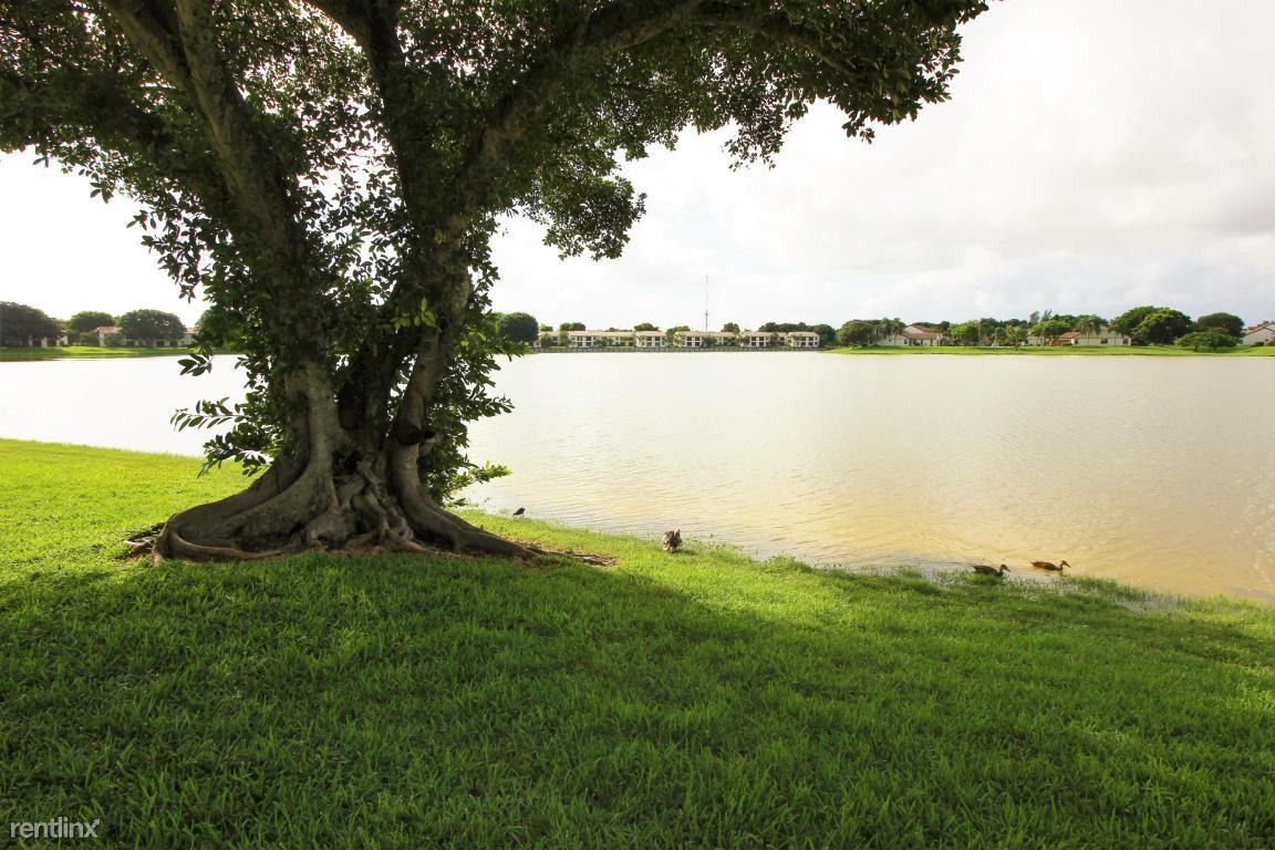 3150 Leewood Ter - Photo 2 of 21