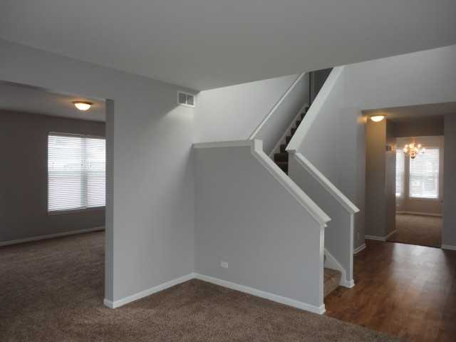 59 Erickson Ct - Photo 2 of 14