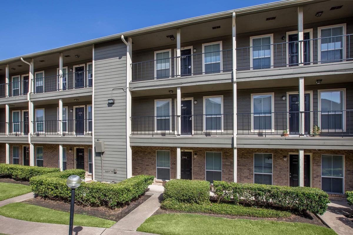 Commerce Park Apartments 15330 Ella Blvd, Houston, TX 77090 Zumper