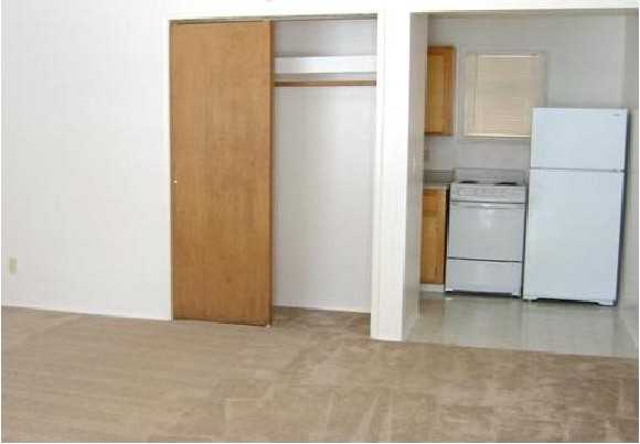 Riviera Apartments - Photo 3 of 4