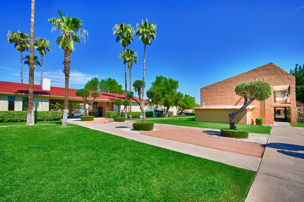 Nottinghill Apartments - Photo 2 of 21