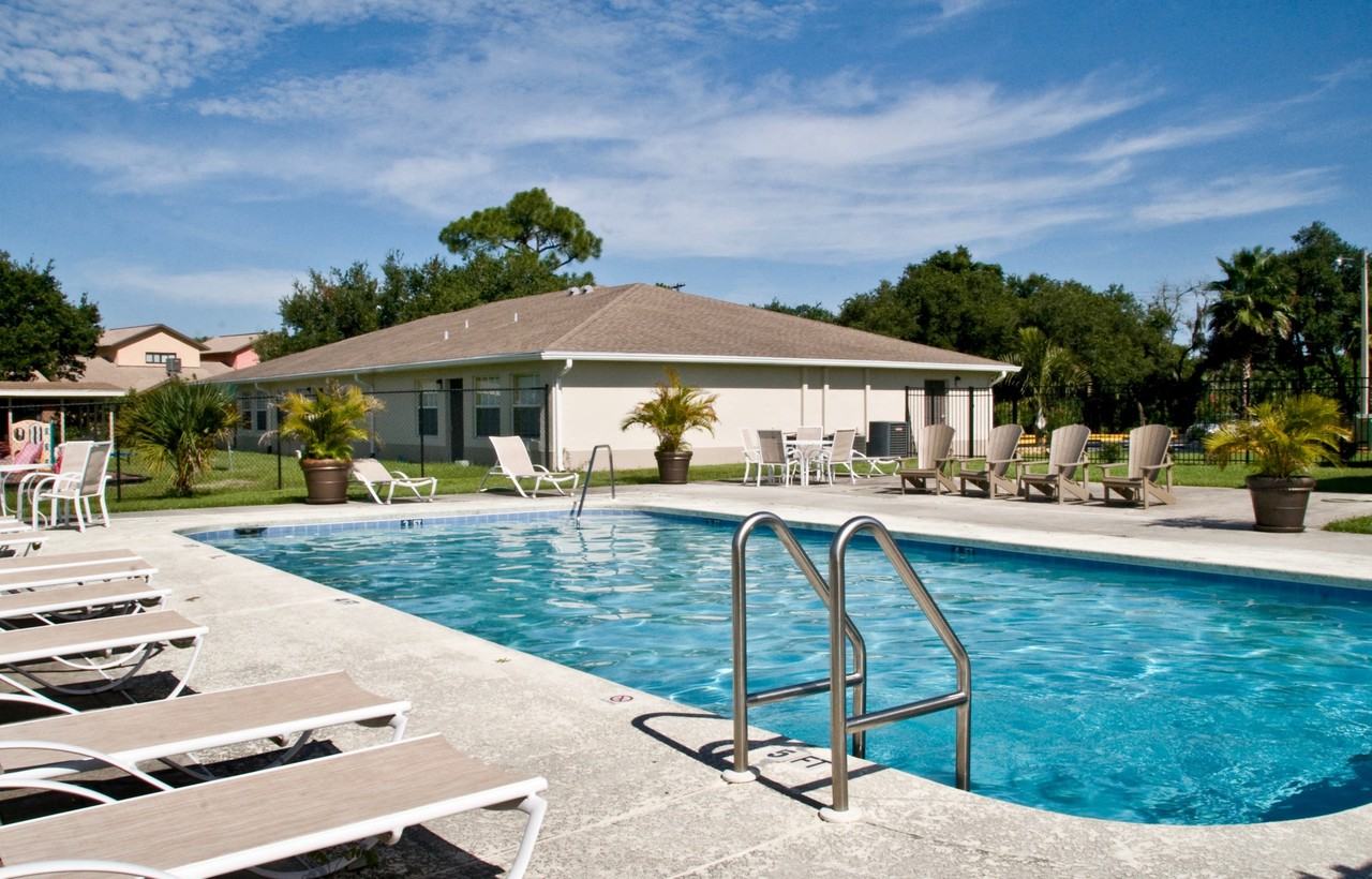 Taylor Pointe - Photo 3 of 13