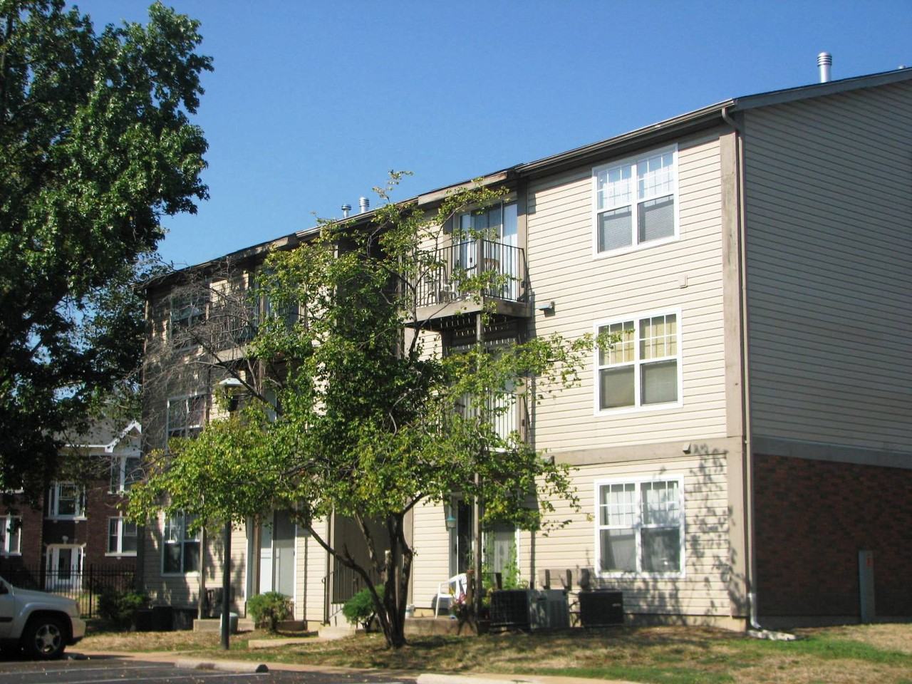 University Commons - Photo 2 of 16