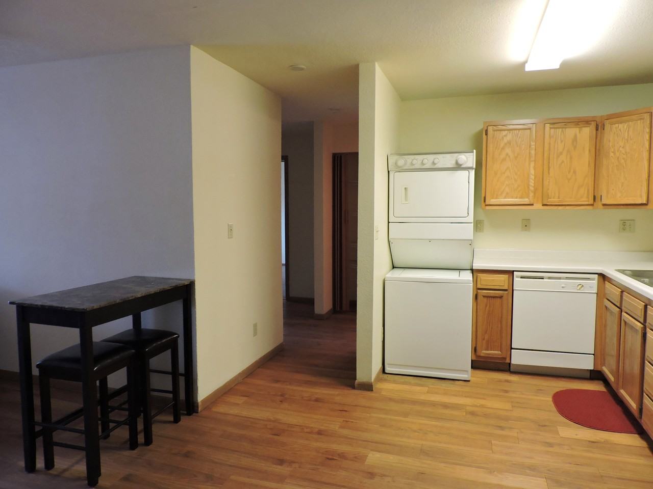 Golden Domes Apartment Homes - Photo 3 of 5