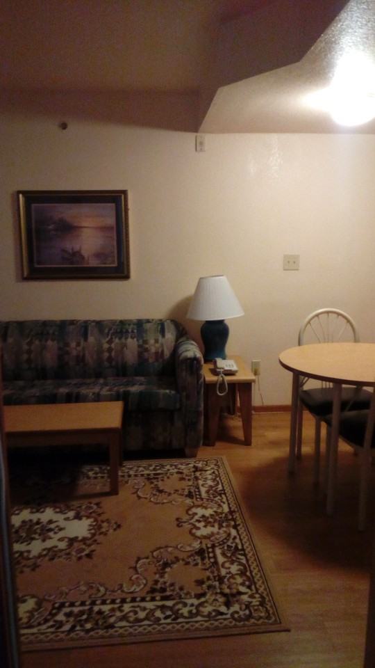 Budget Suites - Photo 2 of 8