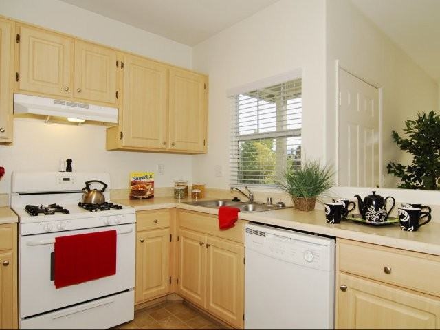 The Vintage Apartments - Photo 3 of 36