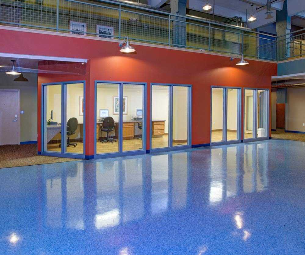 Blue Ribbon Loft Apartments - Photo 3 of 4