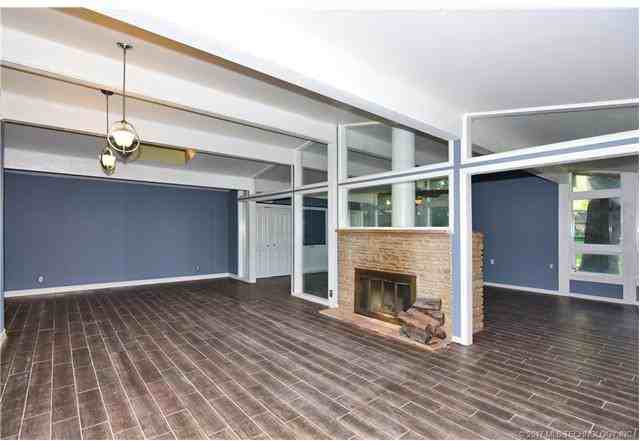 3926 E 54th St - Photo 2 of 6