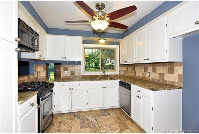 3926 E 54th St - Photo 3 of 6