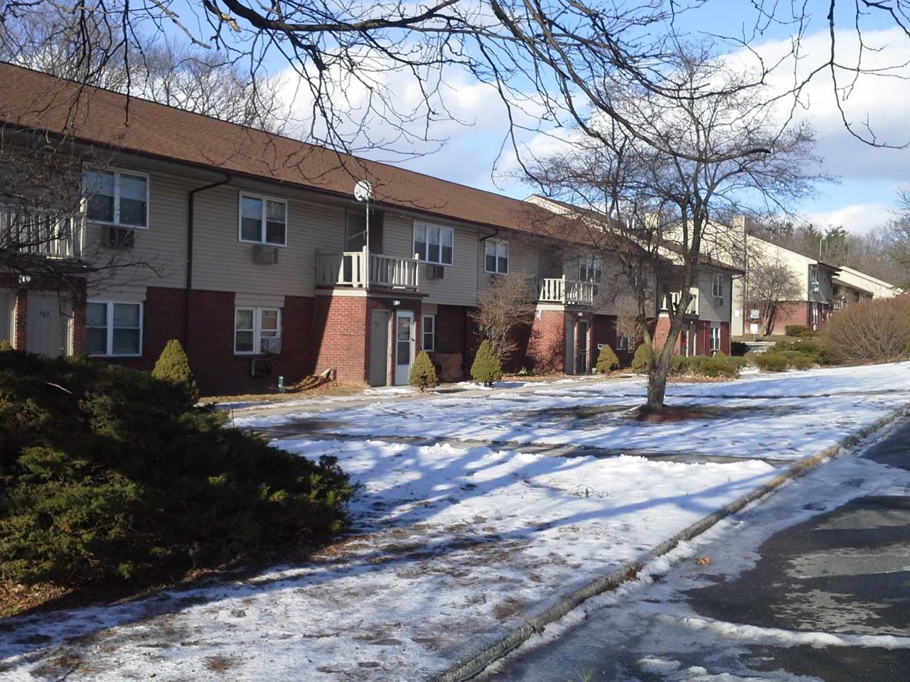 Cambridge Manor Apartments 38 Stone Ridge Rd, Middletown, NY 10941