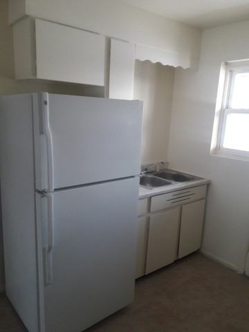 4915 Columbus Dr #1 - Photo 3 of 10