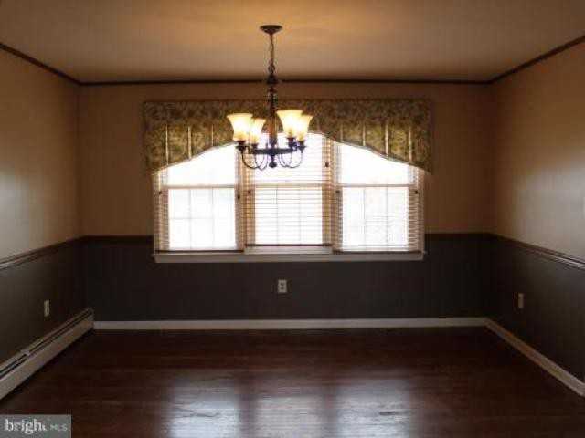 1620 Ingleside Ave - Photo 3 of 6