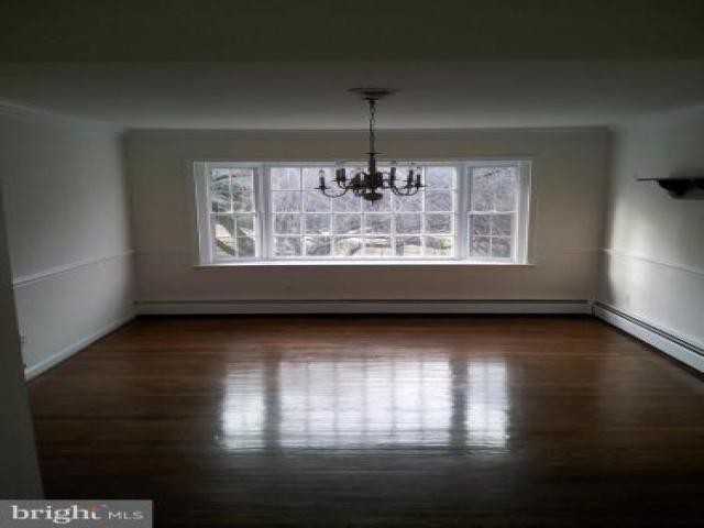 1530 Maydale Dr - Photo 3 of 6