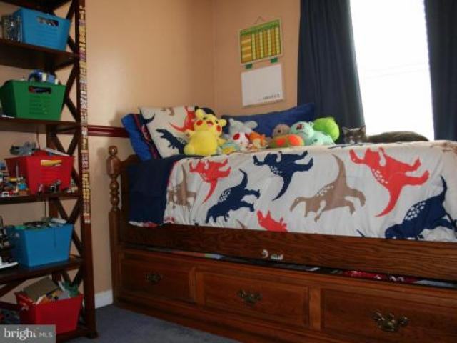 766 210th St - Photo 2 of 6