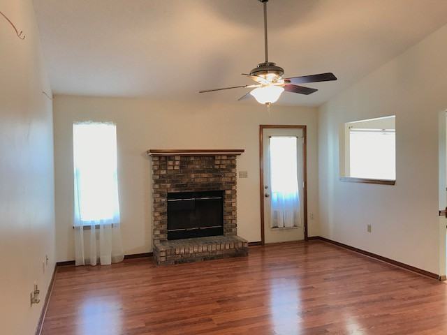 2986 Windsor Cir - Photo 2 of 17