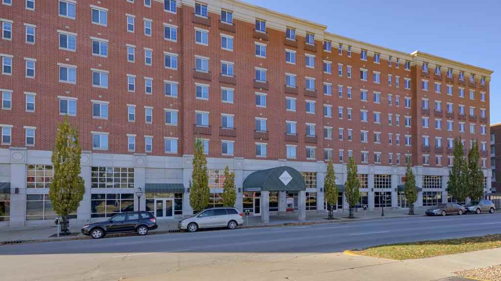 Smallwood Plaza Apartments of Bloomington 455 N College Ave, Bloomington, IN 47404 Zumper