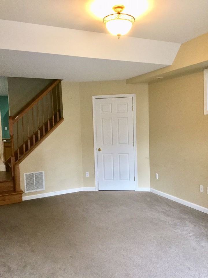 124 Church St - Photo 3 of 16