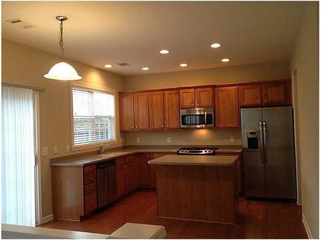 710 Berkeley Terrace - Photo 3 of 11