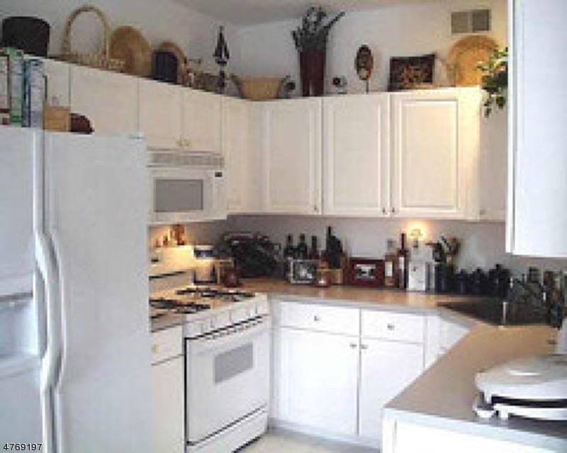 52 Rolling Hill Rd - Photo 3 of 11