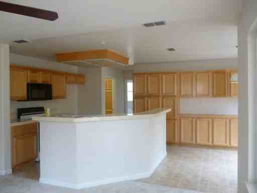 6616 Fairleigh Ct - Photo 3 of 4