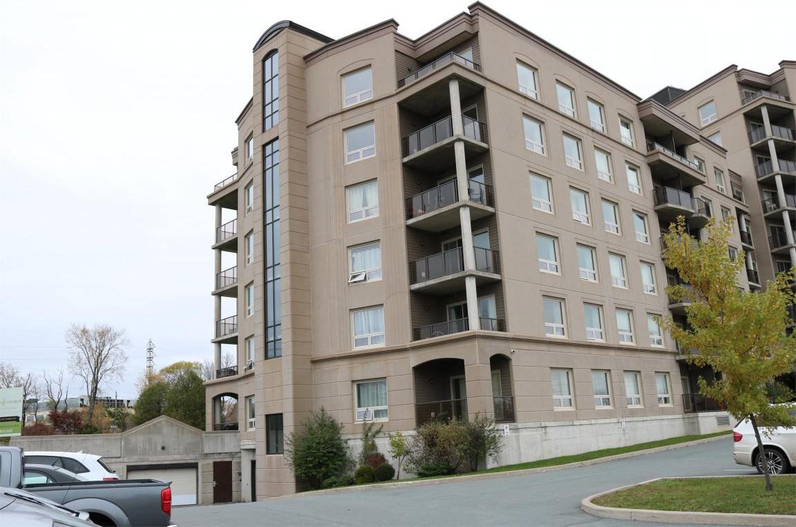 Vincent Coleman - 3330 Barnstead Ln, Halifax, NS B3L 0B1 - Apartment for  Rent